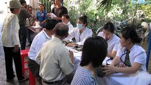 Khám bệnh miễn phí cho 100.000 người dân
