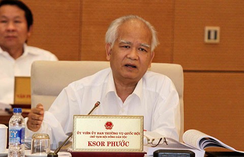 Nhiều băn khoăn, vẫn bấm nút