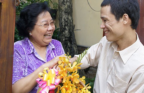 ‘Không làm được đầy tớ dân, hãy rút lui!’