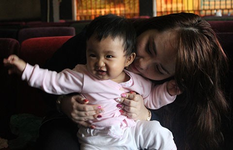 Cô gái nhận đứa con nghi của tử tù: 'Có người nghi ngờ em'