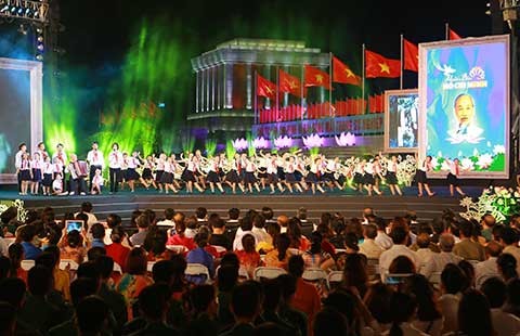 Học Bác để hết lòng phụng sự Tổ quốc, nhân dân