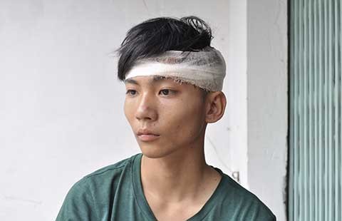 Truy xét vụ côn đồ vào UBND phường chém người
