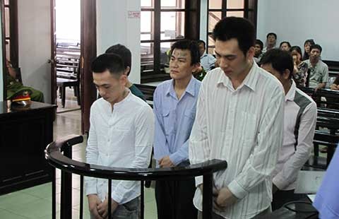 Cướp xe máy, bán phế liệu với giá ‘bèo’