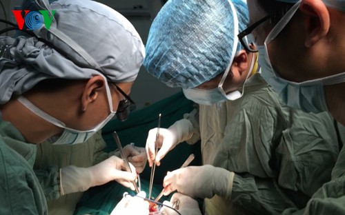 Cứu thành công người bị u sợi thần kinh khổng lồ
