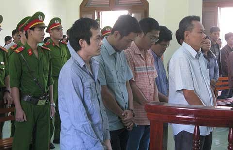 Mổ xẻ cả ba khâu điều tra, truy tố, xét xử