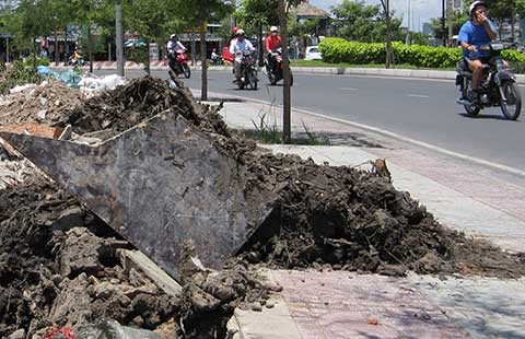 Đổ trộm xà bần