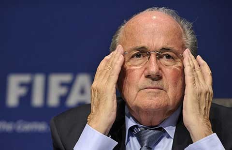Blatter sẽ 'theo chân' bảy quan chức FIFA bị FBI bắt?