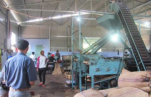 Vợ bí thư huyện cho thuê đất trái phép