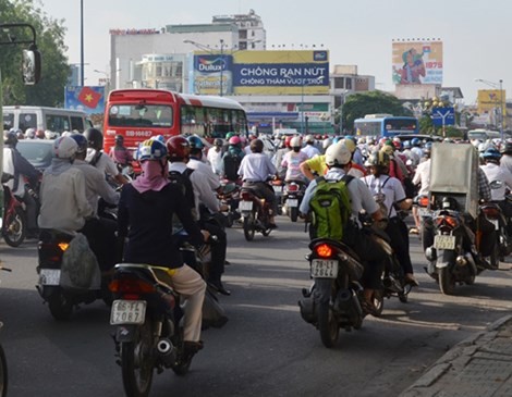 Nhiều đại biểu QH đề nghị bỏ thu phí xe máy