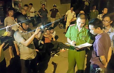 Bị đánh khi ghi hình công an xử phạt