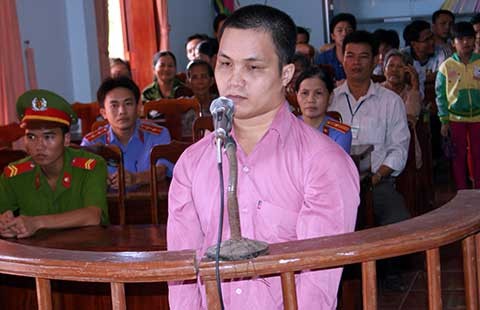Hết lừa chủ nhà nghỉ lại lấy tiền của chủ tiệm tạp hóa