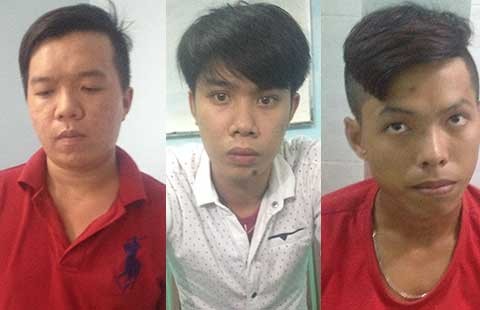 Bị từ chối tình cảm, truy sát cả nhà