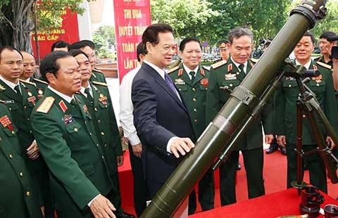Thủ tướng: Quân đội phải trung thành với Hiến pháp