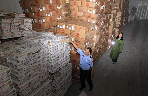 ‘Thịt thối 40 năm’ vào Trung Quốc bằng đường nào?