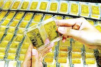 Vàng thế giới còn 30 triệu đồng/lượng