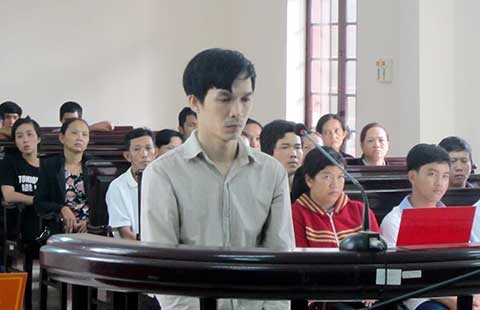Tòa kiến nghị xem xét dấu hiệu đồng phạm
