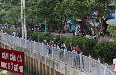 Câu cá kênh Nhiêu Lộc: Sợi dây xấu hổ còn không?!