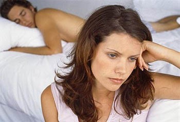 Ngủ ngáy làm mất hứng thú tình dục