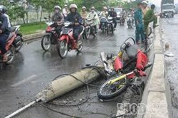 Thêm một người chết do vướng dây điện