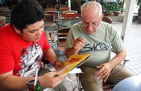 Ông Tây mất hết đồ đạc, nhịn đói hai ngày?