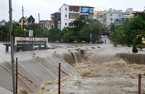 Quảng Ninh lũ chồng lũ