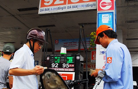 Giá xăng có thể giảm sâu hơn?