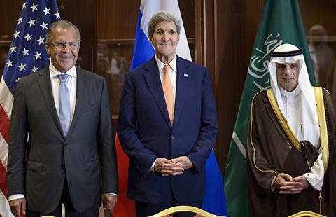 Mỹ không kích lần đầu tiên ở Syria