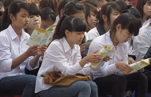 Trẻ em bị buôn bán, gọi ai để cầu cứu?