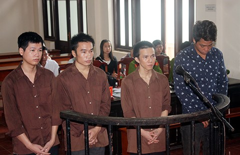Tòa được xử tội nặng hơn tội VKS truy tố?
