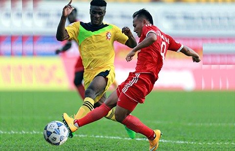 Đấu muộn vòng 21 Toyota V-League: Nhà giàu gặp khó