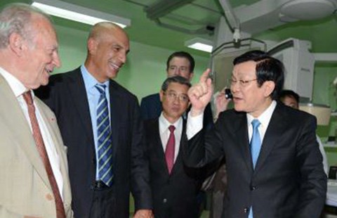 Chủ tịch nước dự khánh thành khu kỹ thuật Viện Tim TP.HCM