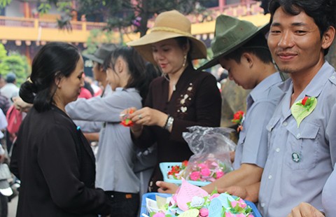 Mùa Vu Lan ấm tình người