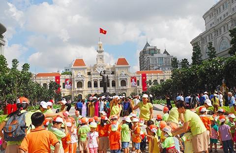 Sài Gòn thiếu không gian cho tượng