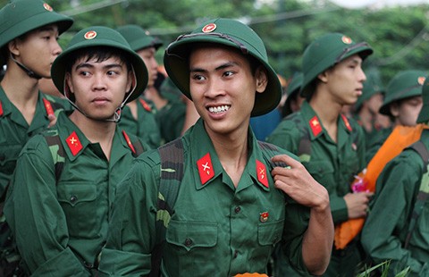 Hàng ngàn thanh niên TP.HCM háo hức lên đường ngập ngũ