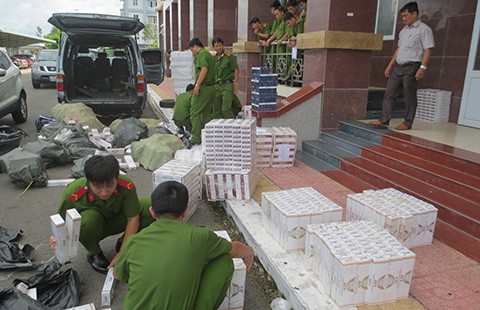 Nổ súng đuổi bắt xe chở thuốc lậu