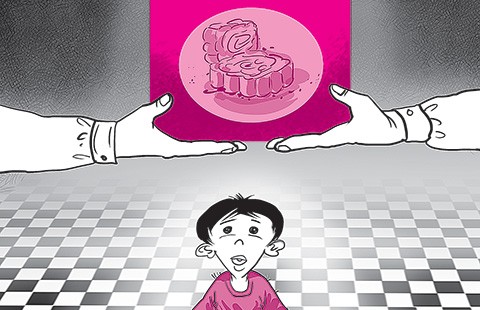 Trung thu bị người lớn... chiếm dụng