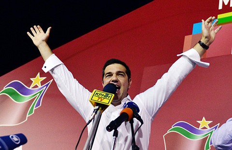 Ông Alexis Tsipras chiến thắng, các chủ nợ an tâm