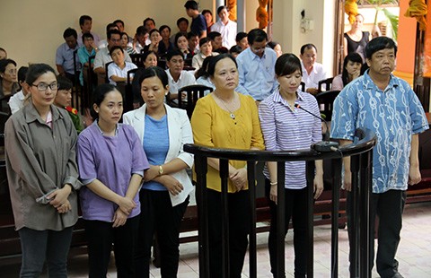 Tham ô tài sản BV huyện Vĩnh Thuận, sáu bị cáo lãnh án