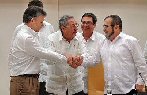 Nội chiến Colombia và cái bắt tay lịch sử tại Cuba