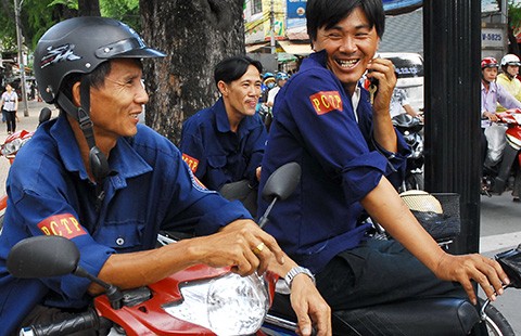 Tạm dừng thu phí xe máy từ 1-1-2016