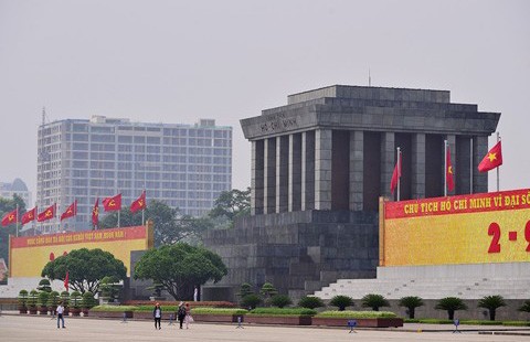 Cao ốc lố tầng: Chính quyền ở đâu?