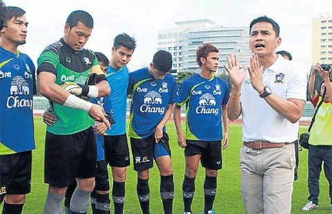 Đội Thái Lan đã nóng từ khi chưa đến Việt Nam