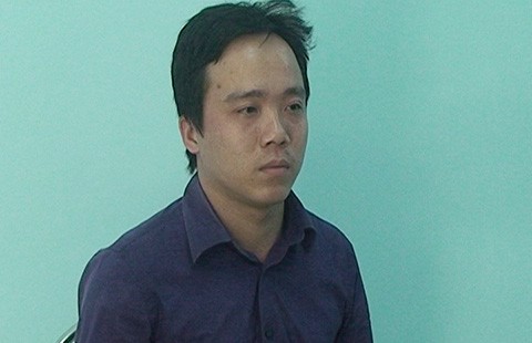 Kẻ cướp khai ‘đi kiếm tiền cho con rồi đầu thú’