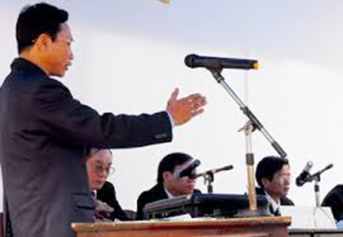 Tranh luận về vai trò của VKS trong tố tụng hành chính, dân sự