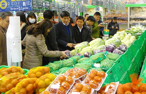 Cấp xã phạt thực phẩm bẩn: Tránh lạm quyền