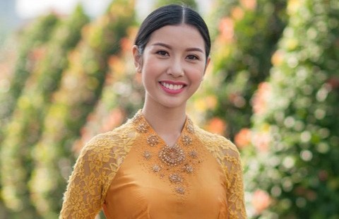 Á khôi áo dài Thúy Vân tham gia Hoa hậu Quốc tế 2015