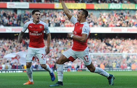 Wenger và nỗi ám ảnh ‘khôn nhà dại chợ’