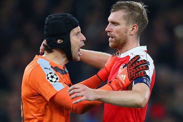 Champions League: Kỳ tích Arsenal và dấu ấn Petr Cech