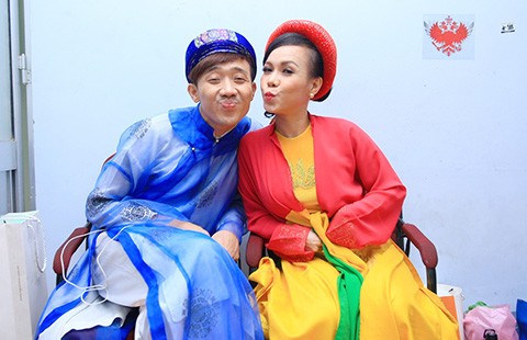 Đi đâu cũng thấy Trấn Thành, Việt Hương