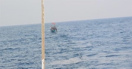 Cứu hộ thành công bảy ngư dân Đà Nẵng gặp nạn trên biển